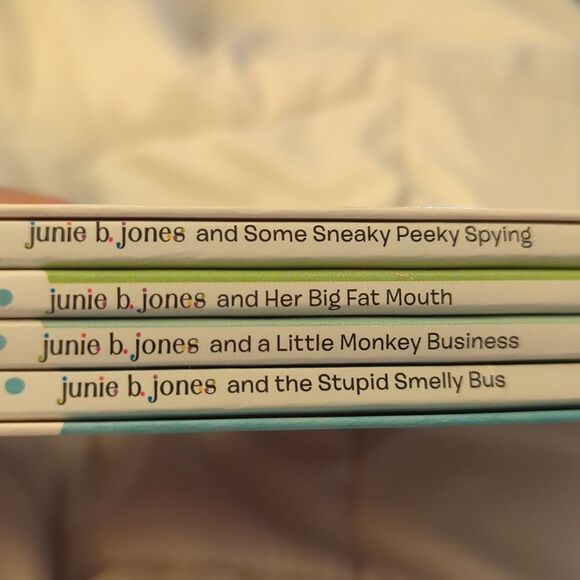 Junie B. Jones vintage 90s box set of 4 books - Picture 5 of 8